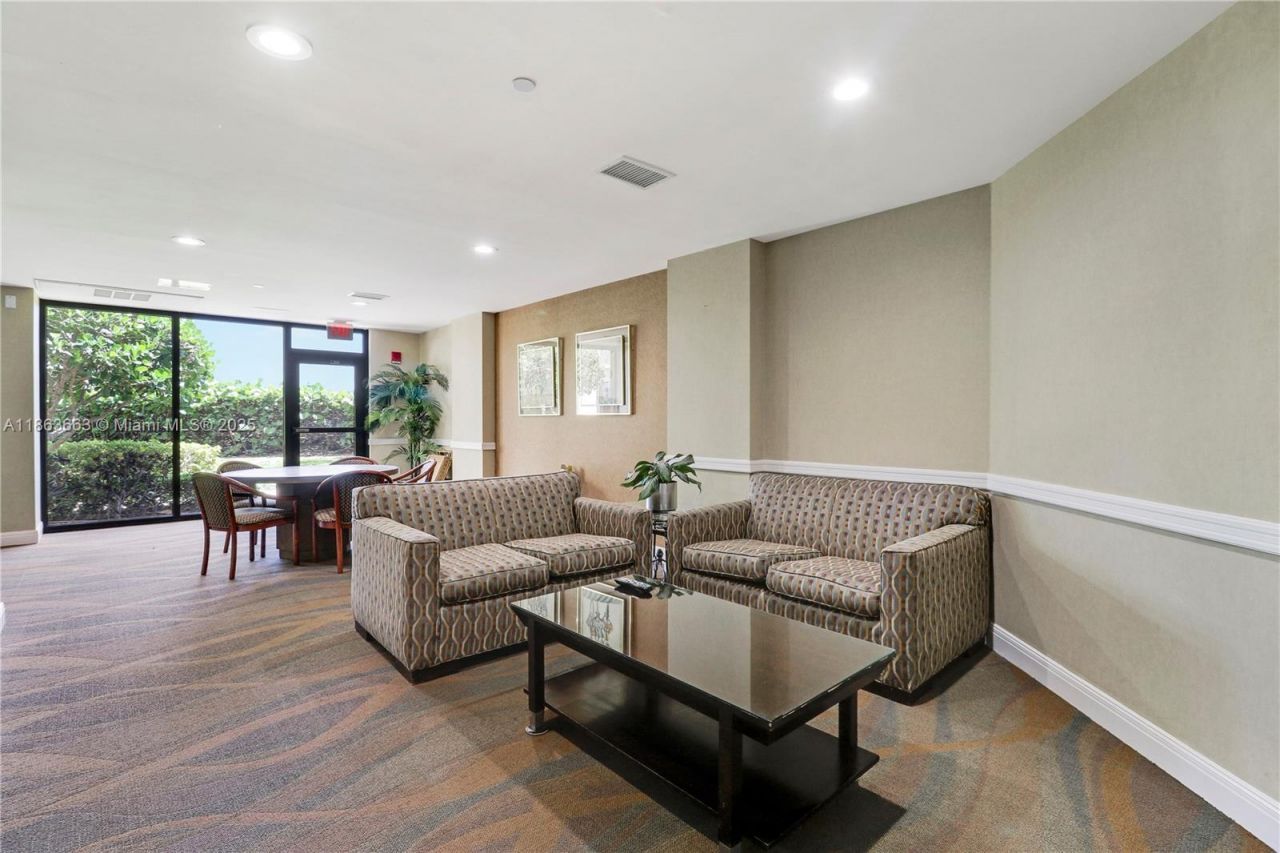 3000 N Ocean Dr, Unit PH-D, Singer Island, FL 33404 Photo