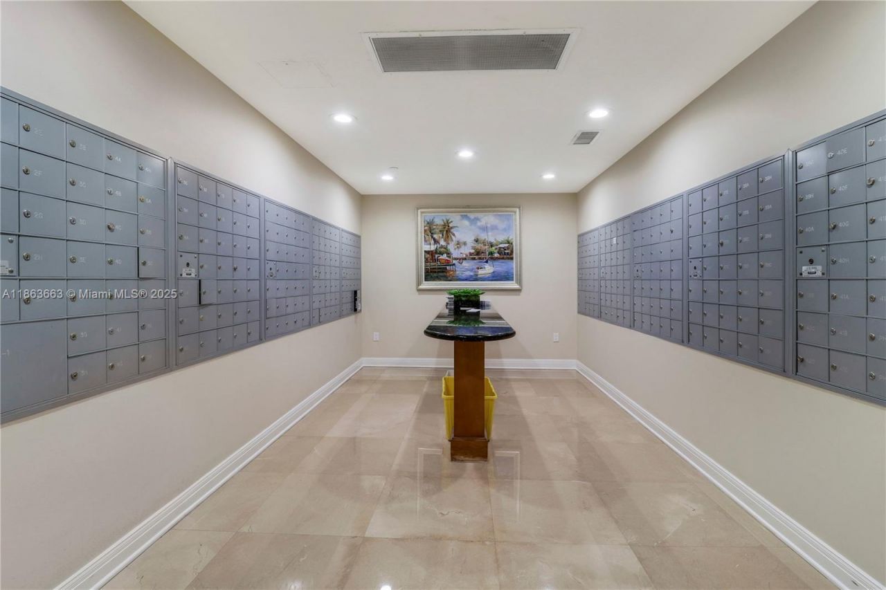 3000 N Ocean Dr, Unit PH-D, Singer Island, FL 33404 Photo