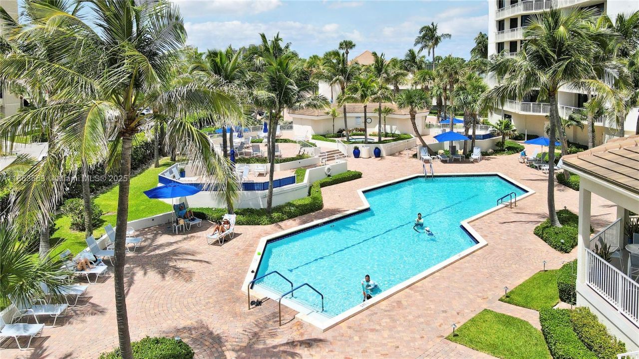 3000 N Ocean Dr, Unit PH-D, Singer Island, FL 33404 Photo