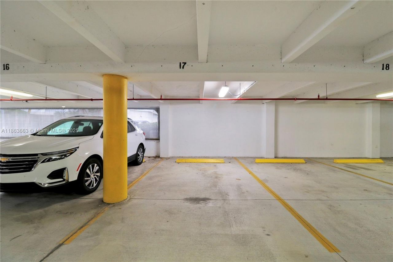 3000 N Ocean Dr, Unit PH-D, Singer Island, FL 33404 Photo