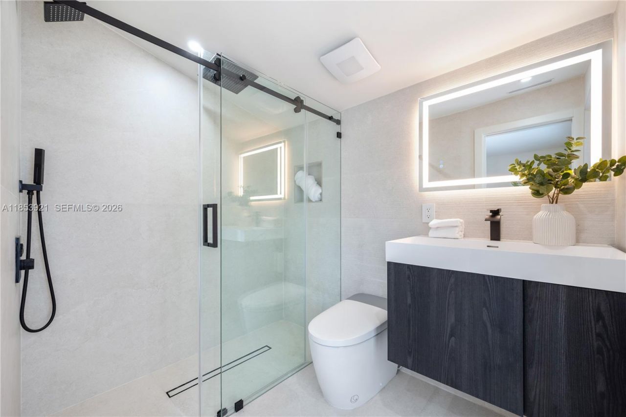 899 NE 71st St, Miami, FL 33138 Photo