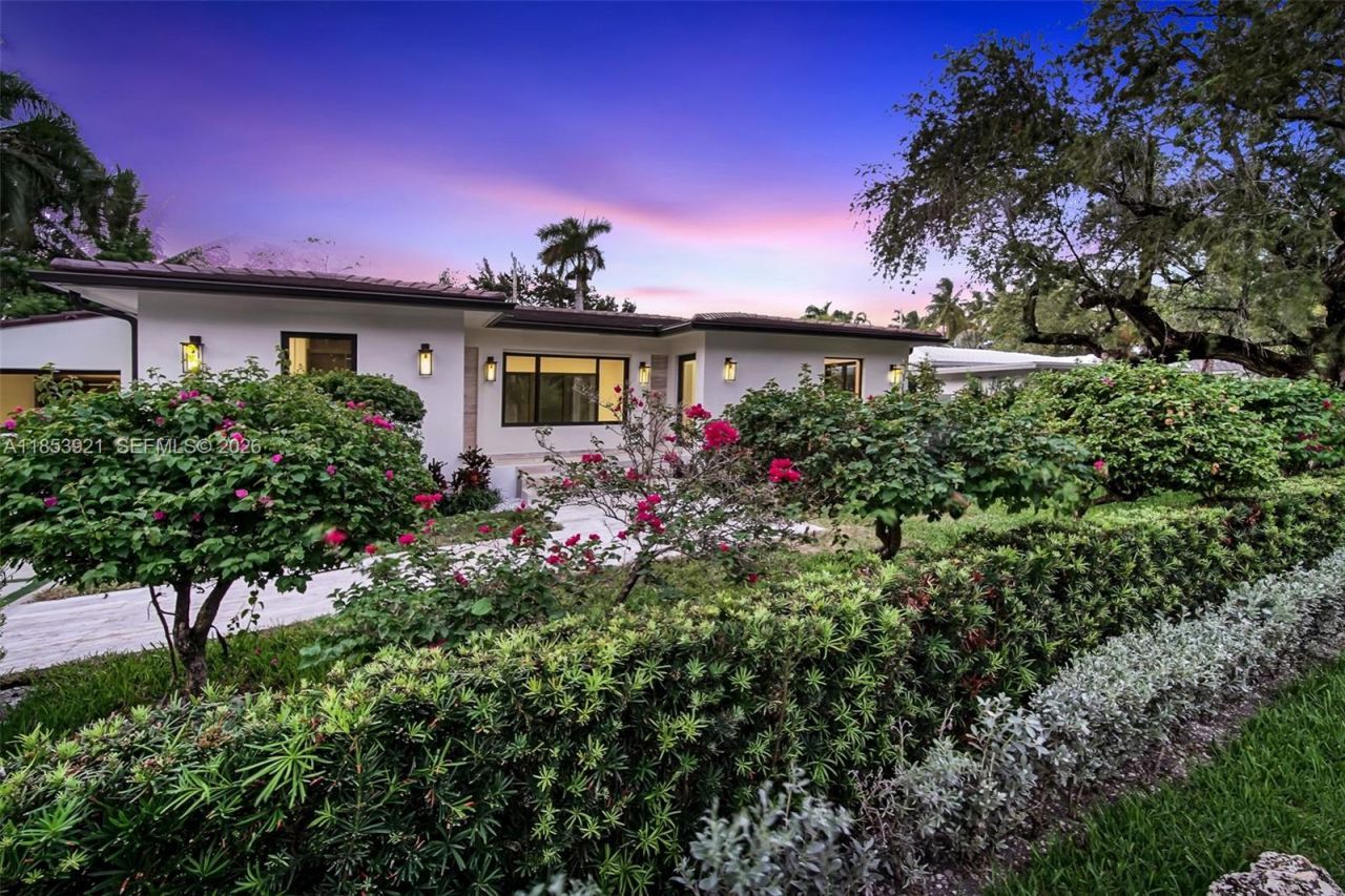 899 NE 71st St, Miami, FL 33138 Photo