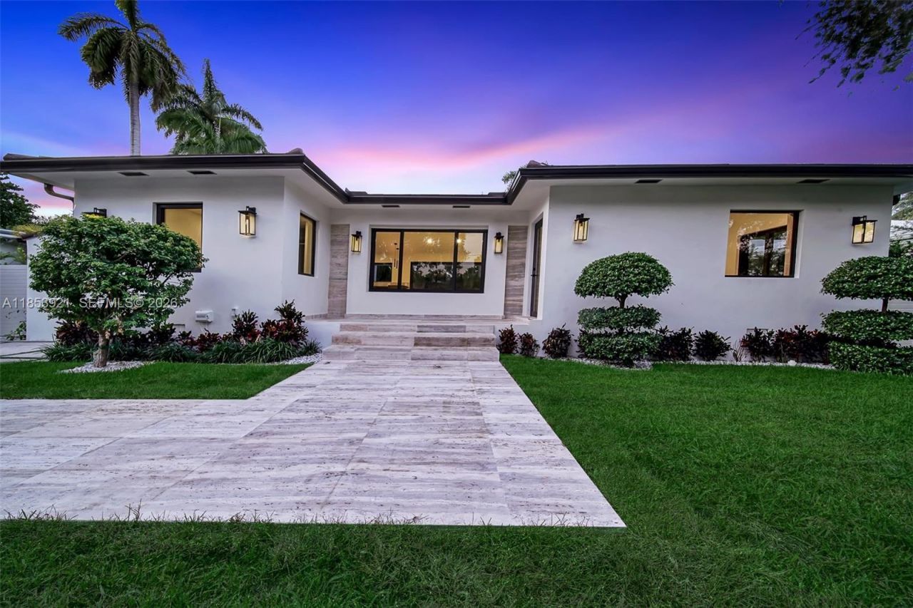 899 NE 71st St, Miami, FL 33138 Photo