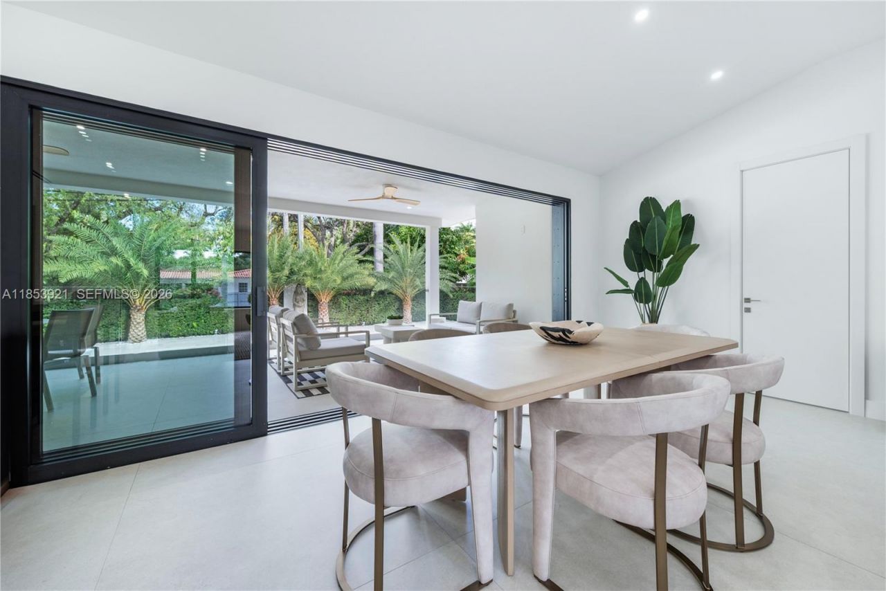 899 NE 71st St, Miami, FL 33138 Photo