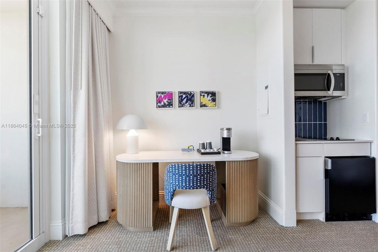 4401 Collins Ave, Unit 2907, Miami Beach, FL 33140 Photo