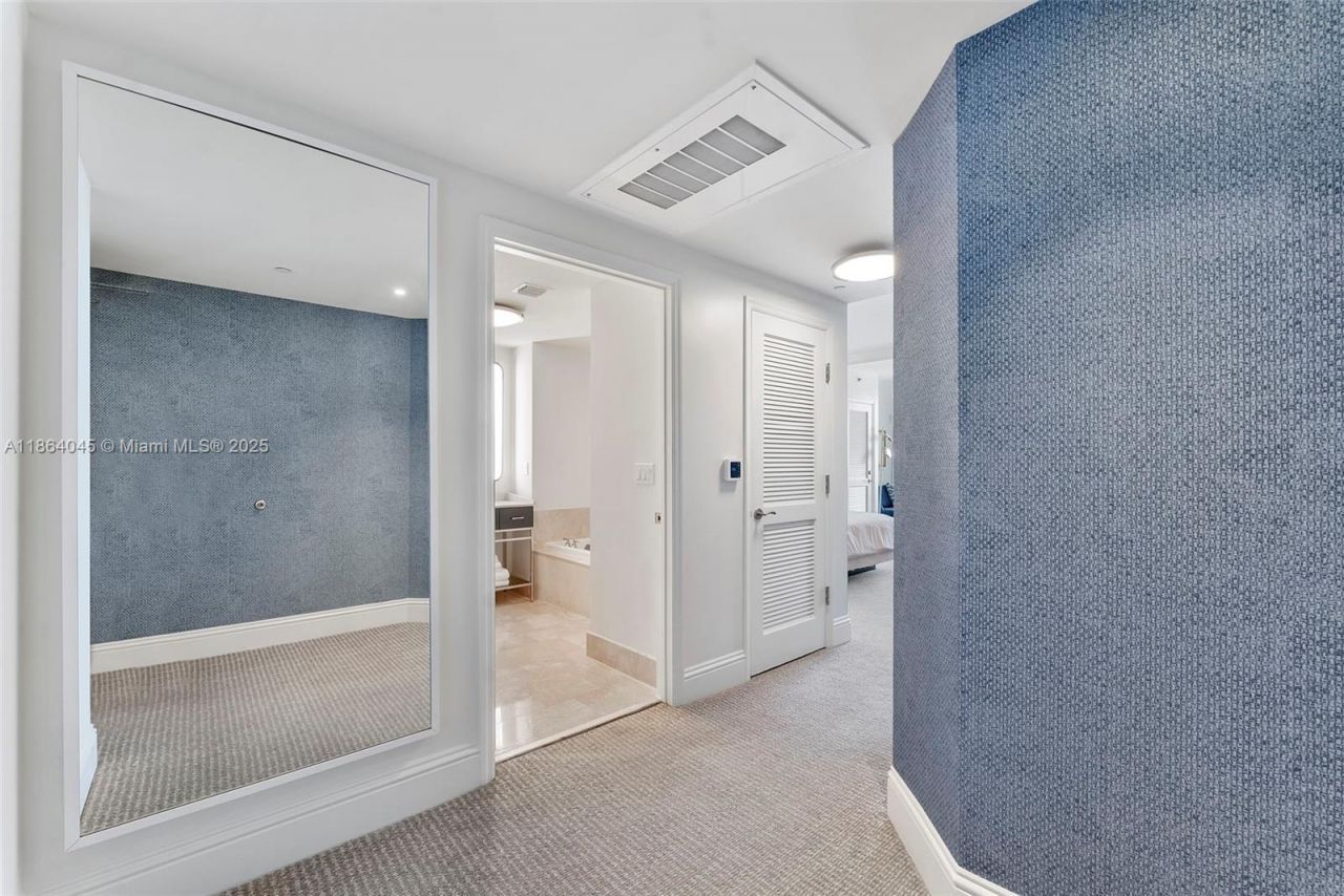 4401 Collins Ave, Unit 2907, Miami Beach, FL 33140 Photo