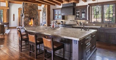 8186 Valhalla Drive, Truckee, CA 96161 Photo