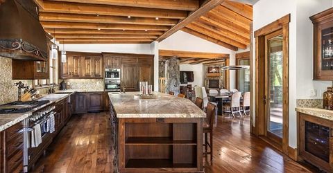 8186 Valhalla Drive, Truckee, CA 96161 Photo