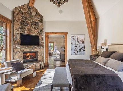 8186 Valhalla Drive, Truckee, CA 96161 Photo