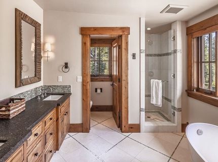 8186 Valhalla Drive, Truckee, CA 96161 Photo