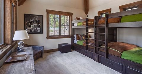 8186 Valhalla Drive, Truckee, CA 96161 Photo