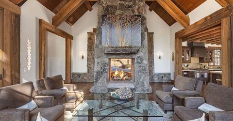 8186 Valhalla Drive, Truckee, CA 96161 Photo