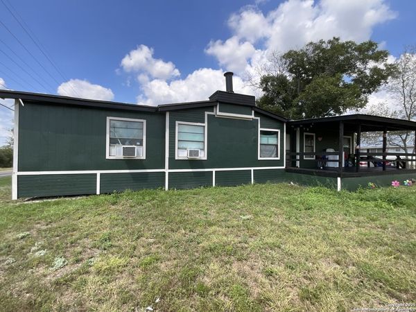 1 3rd, Pettus, TX 78146