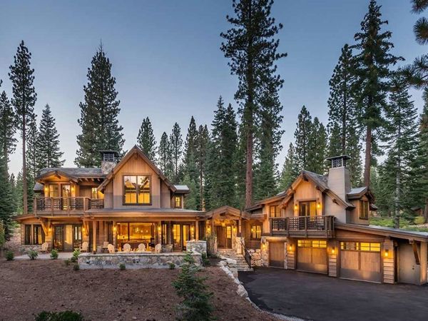 8221 Valhalla Drive, Truckee, CA 96161