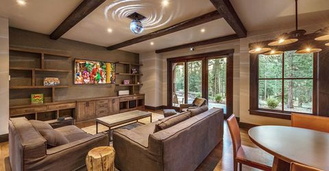 8221 Valhalla Drive, Truckee, CA 96161 Photo