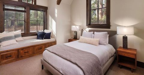 8221 Valhalla Drive, Truckee, CA 96161 Photo