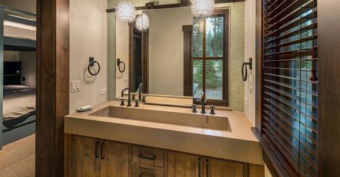 8221 Valhalla Drive, Truckee, CA 96161 Photo