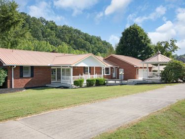 1044 Rockhouse Fork Road, Salyersville, KY 41465
