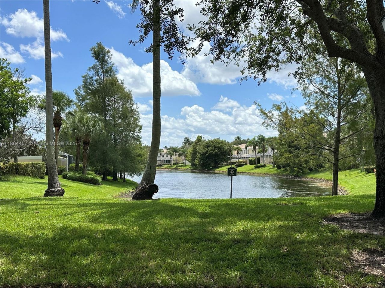 197 E Santa Barbara Way, Palm Beach Gardens, FL 33410 Photo