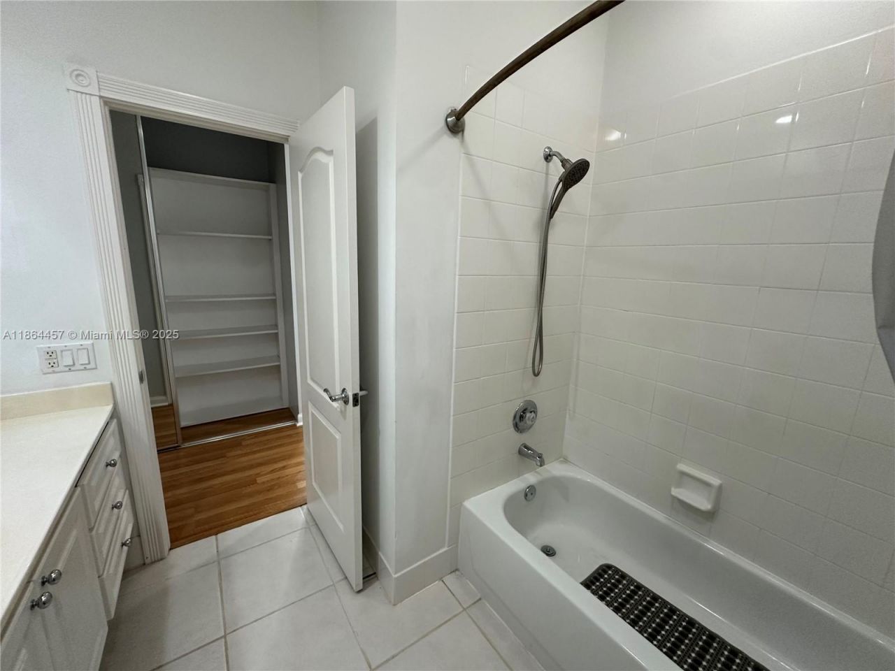 197 E Santa Barbara Way, Palm Beach Gardens, FL 33410 Photo