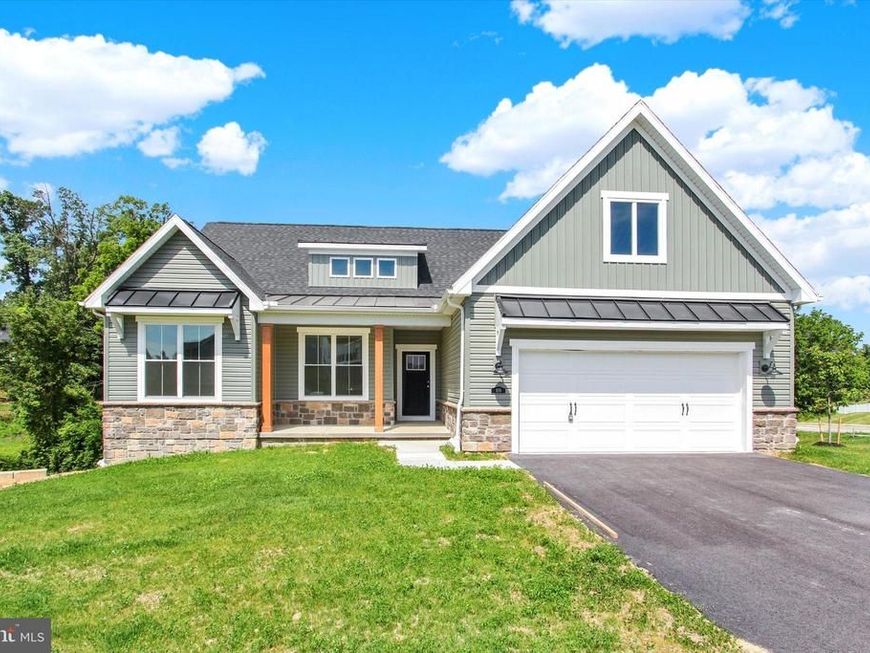 109 Onyx Drive, Unit 38, Hanover, PA 17331 Main Photo