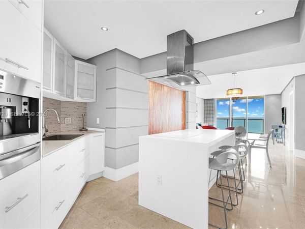 16699 Collins Ave, Unit 1103, Sunny Isles Beach, FL 33160