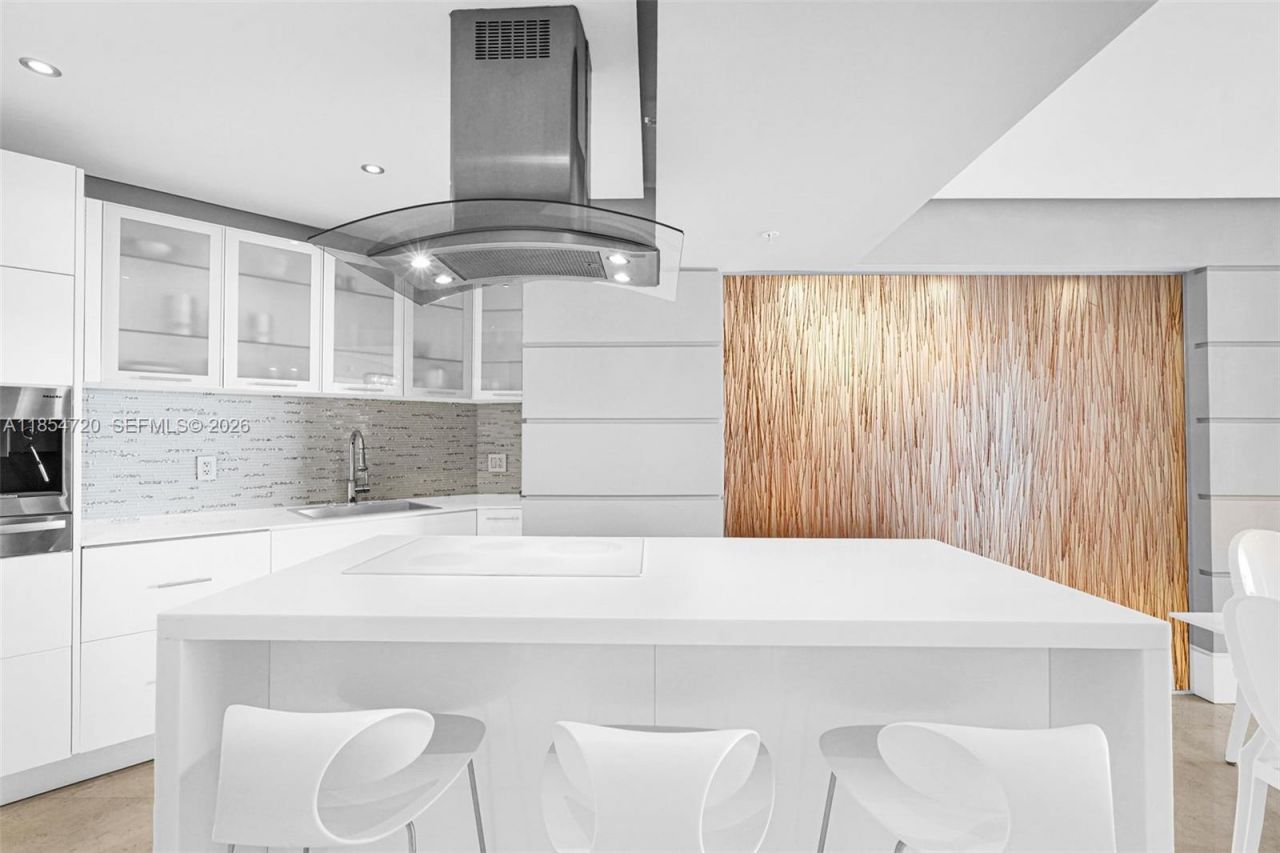 16699 Collins Ave, Unit 1103, Sunny Isles Beach, FL 33160 Photo