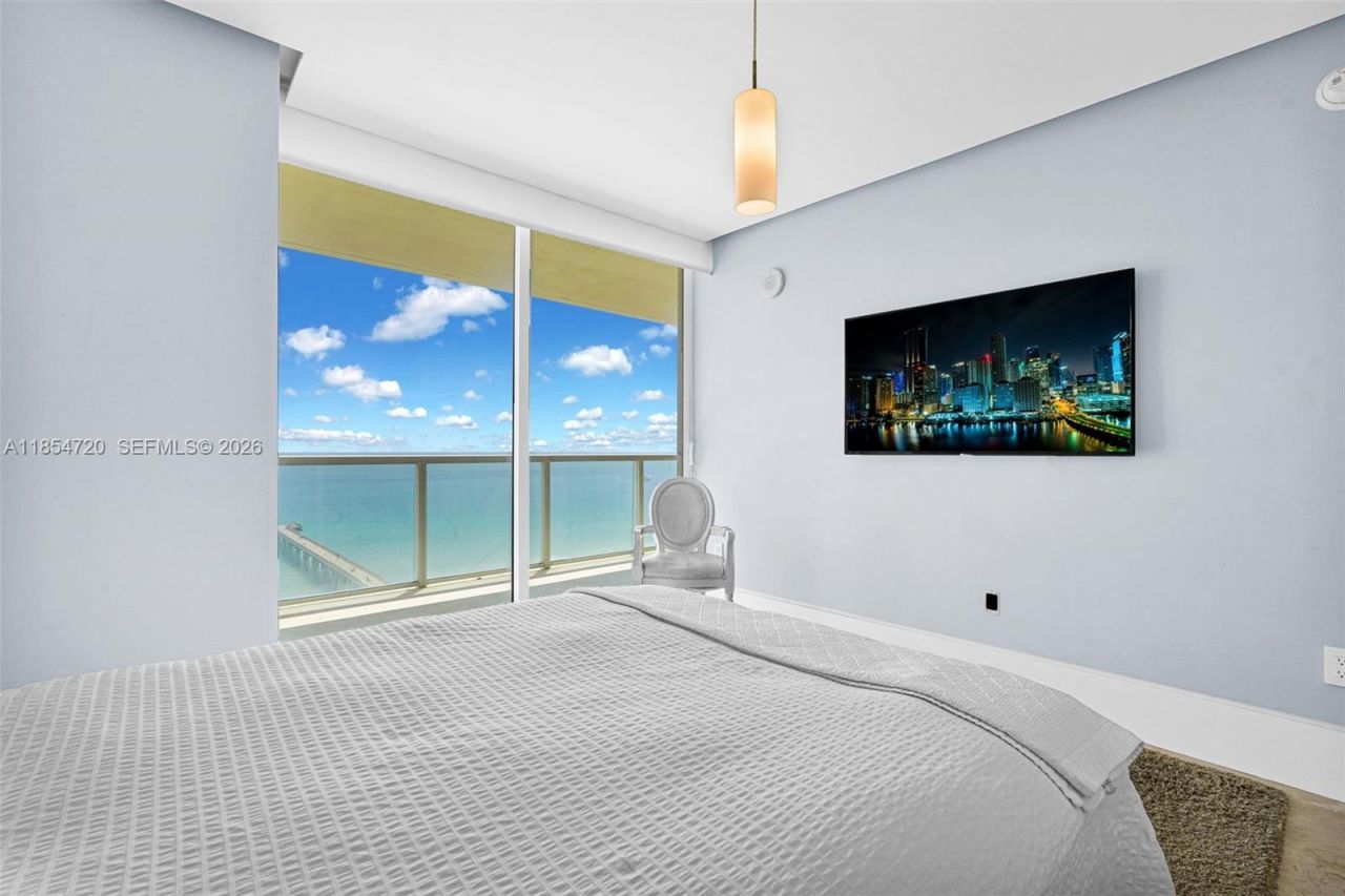 16699 Collins Ave, Unit 1103, Sunny Isles Beach, FL 33160 Photo