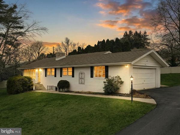 1615 CRESTLYN ROAD, YORK, PA 17403