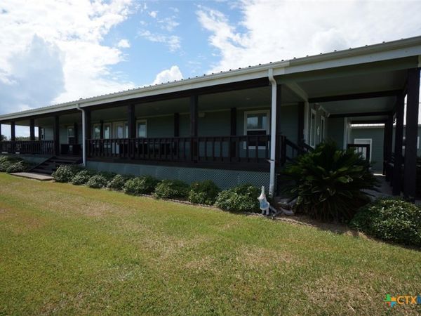 3043 W Harrison Avenue , Port O'Connor, TX 77982