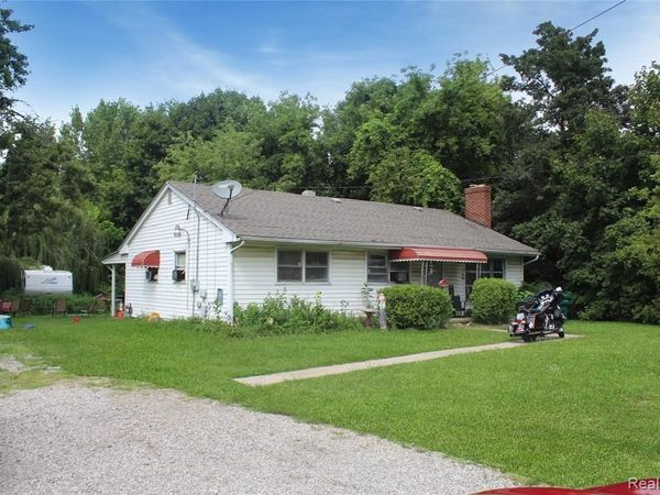 35344 Ecorse Road, Romulus, MI 48174