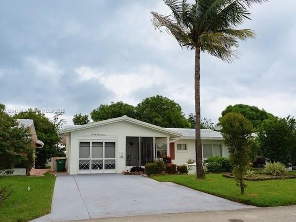 7113 NW 71st St, Tamarac, FL 33321