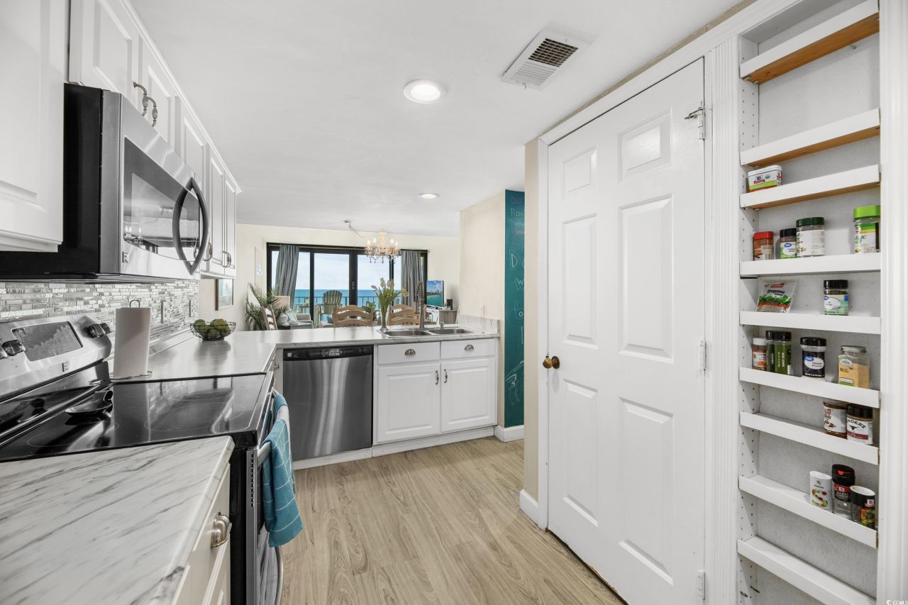 1108 N Waccamaw Dr. Photo 10