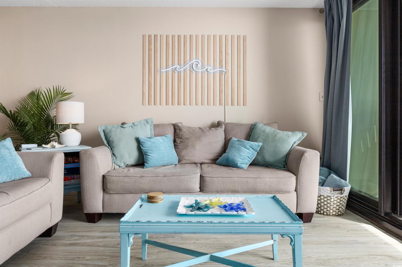 1108 N Waccamaw Dr. Photo 4