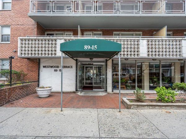 89-15 Parsons Boulevard, Unit 7D, Jamaica, NY 11432