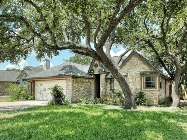 2208 E Raintree PATH, Round Rock, TX 78664