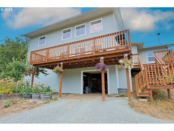 58894 OLD RAILROAD GRADE RD, Coquille, OR 97423