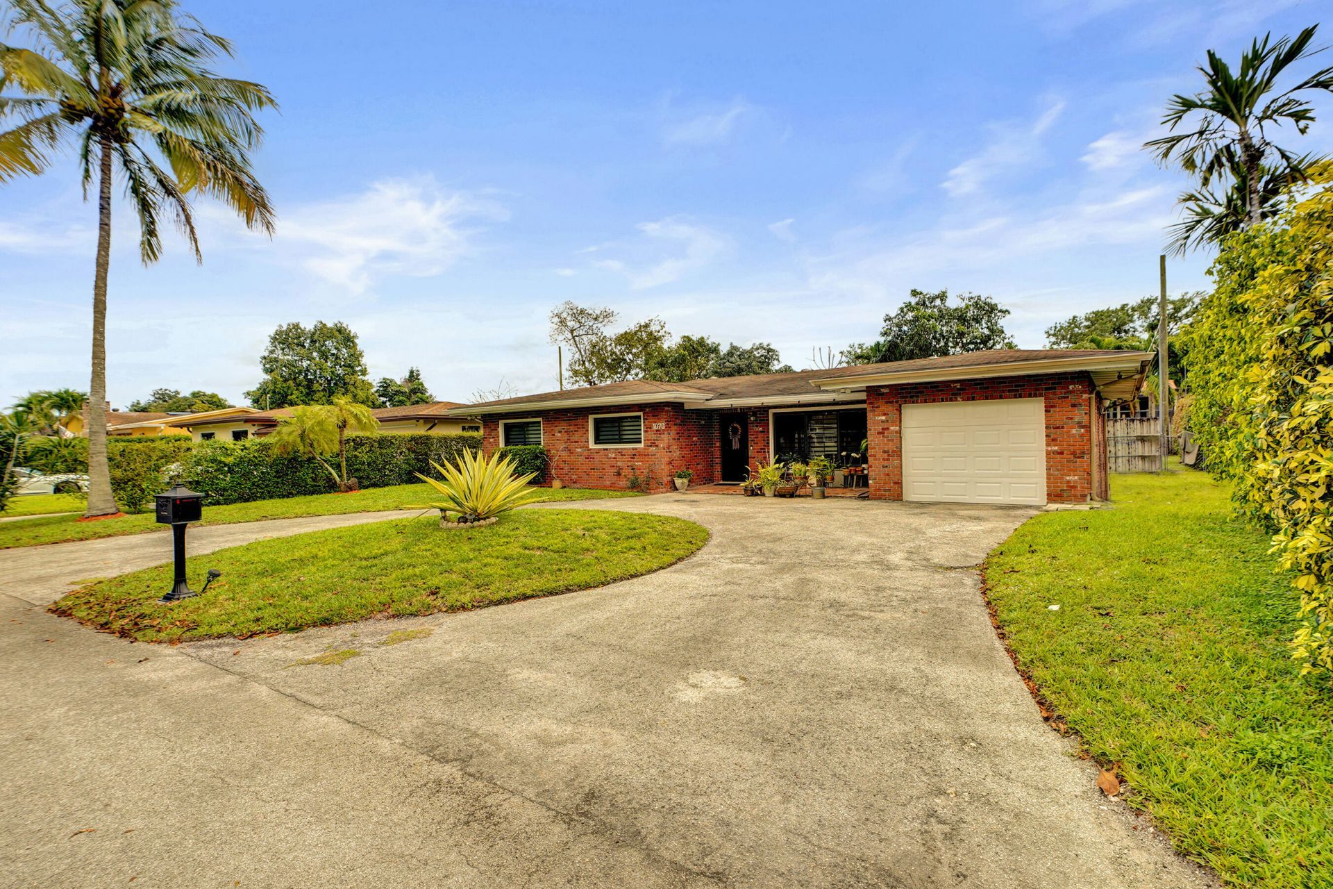 1070 NW 149th Street, Miami, FL 33168 Photo