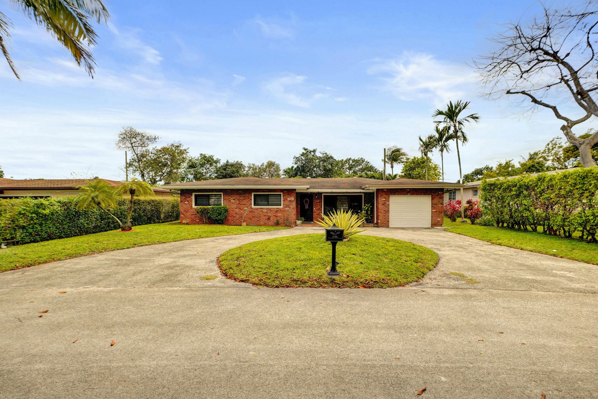1070 NW 149th Street, Miami, FL 33168 Photo