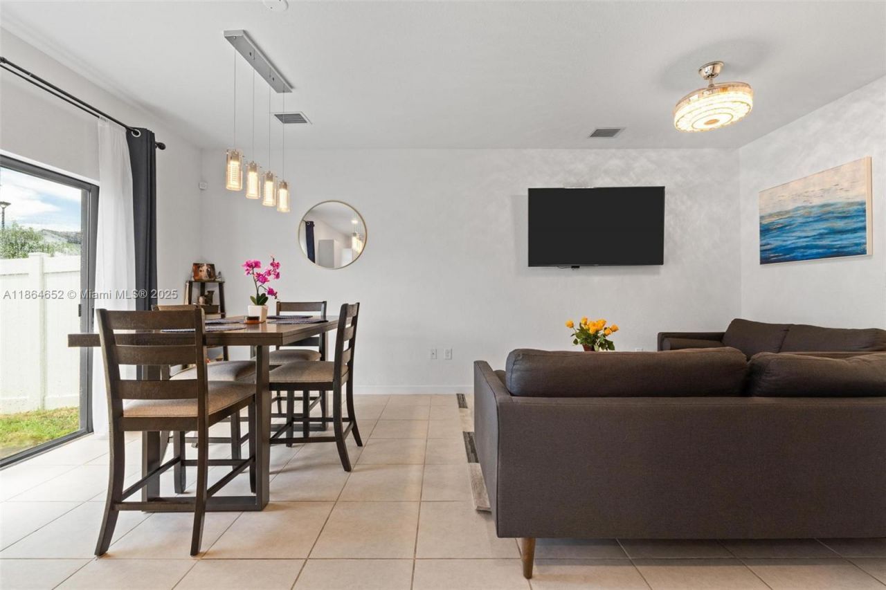 20380 NW 5th Ct, Miami Gardens, FL 33169 Photo