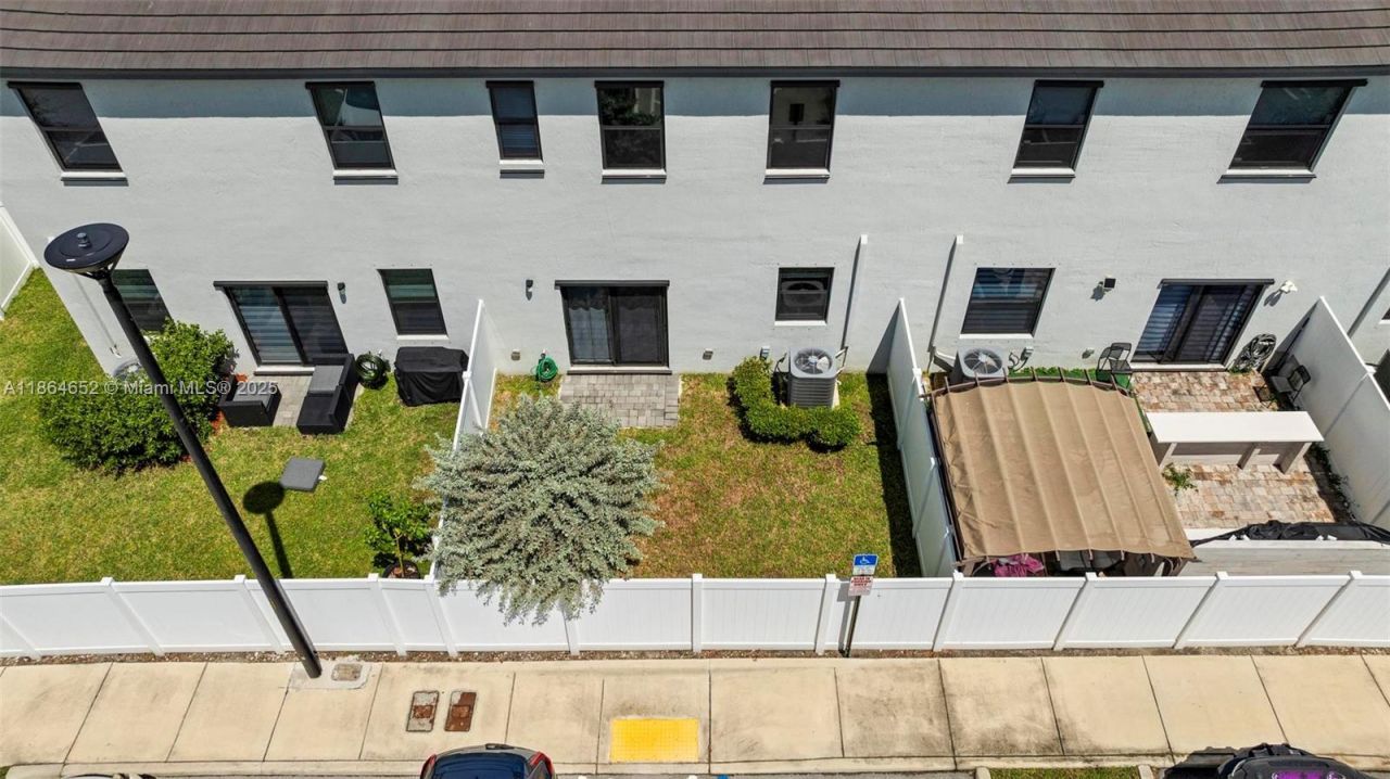 20380 NW 5th Ct, Miami Gardens, FL 33169 Photo