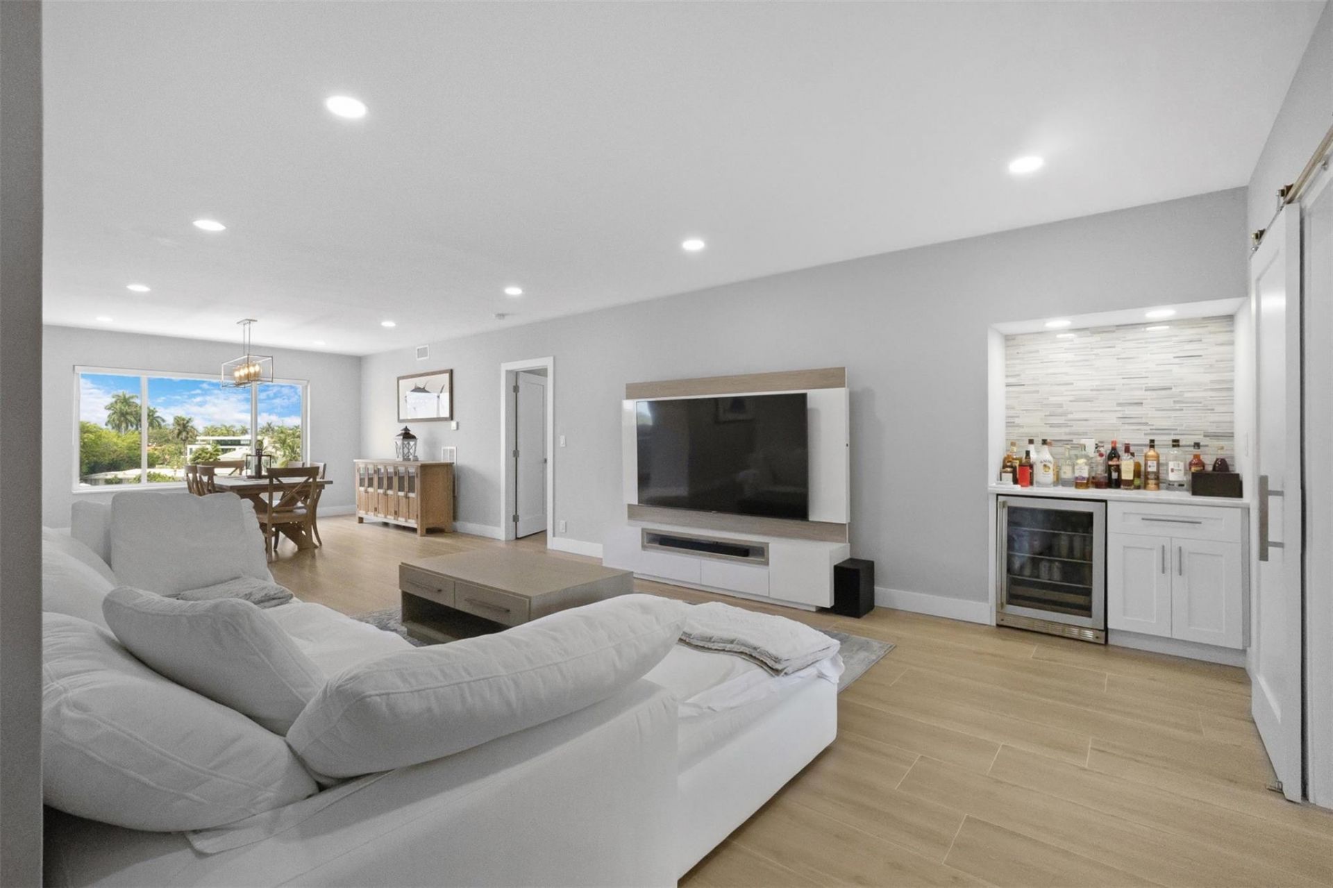 333 Sunset Drive, Unit 208, Fort Lauderdale, FL 33301 Photo