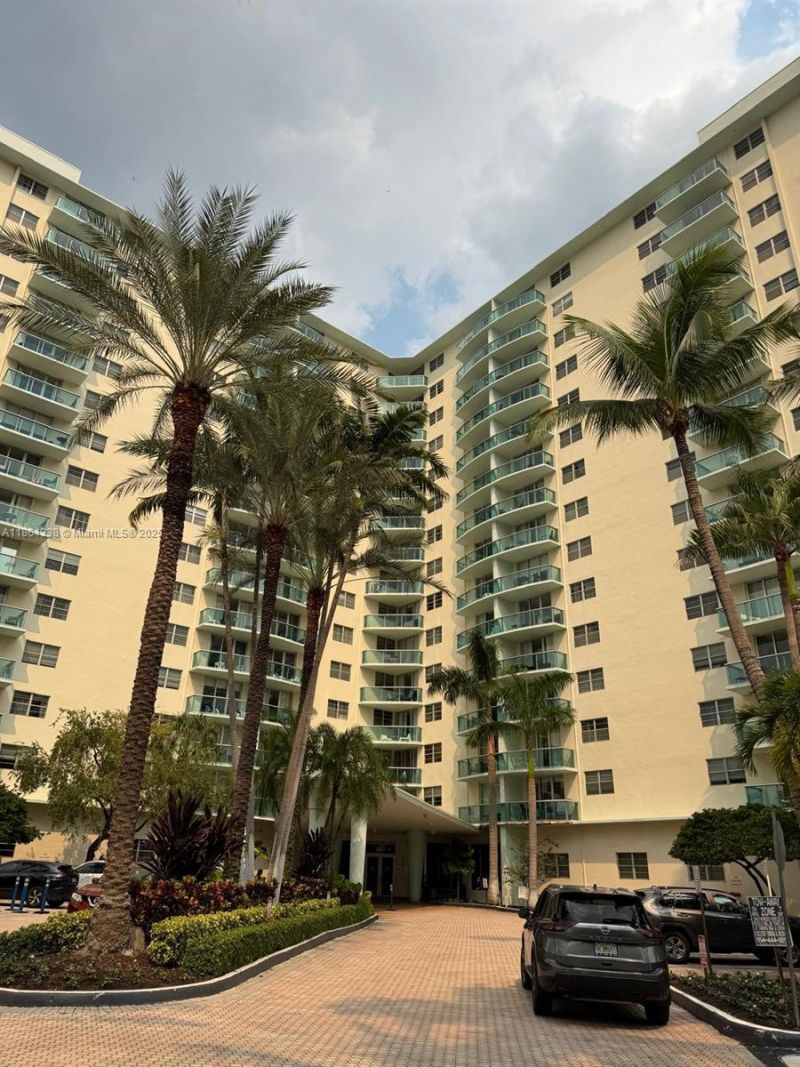 3801 S Ocean Dr, Unit 14V, Hollywood, FL 33019 Photo