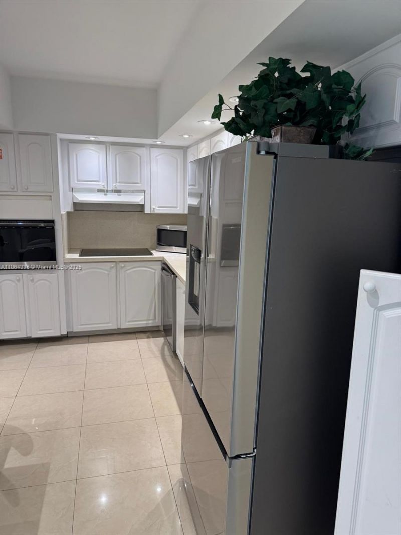 3801 S Ocean Dr, Unit 14V, Hollywood, FL 33019 Photo