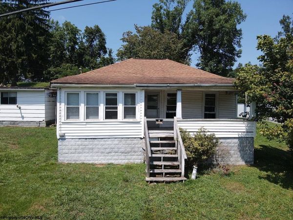 360 Oak Street, Burnsville, WV 26335