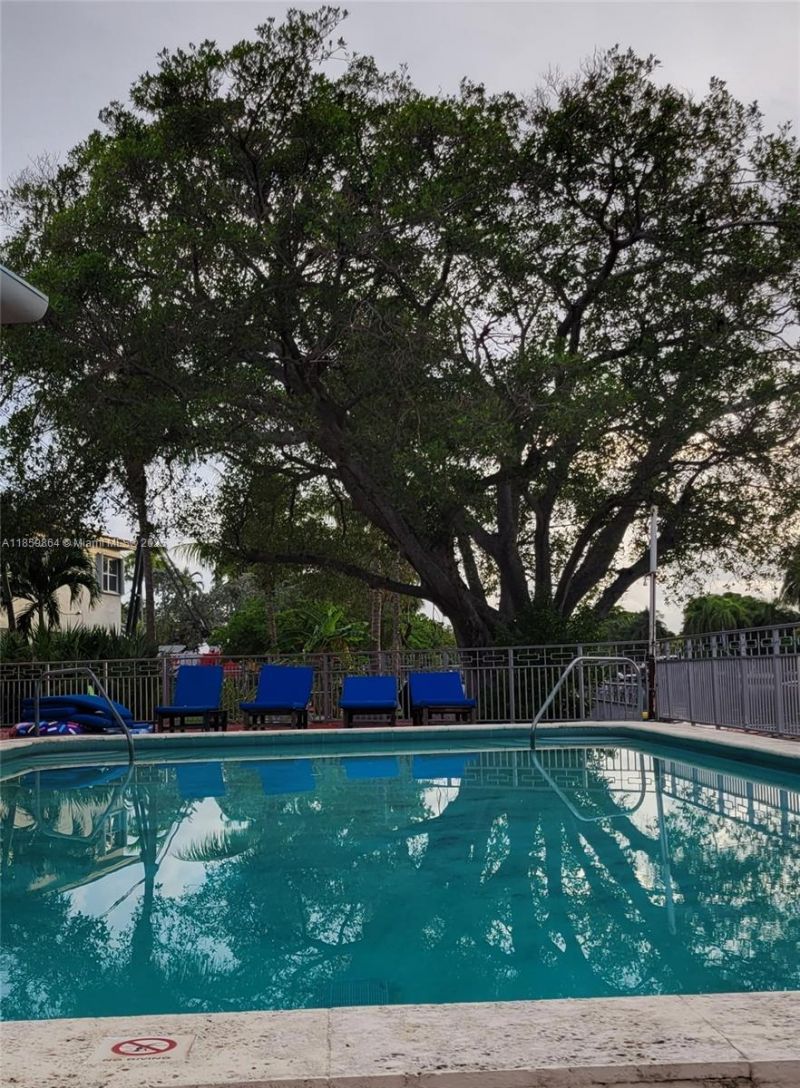 1265 Marseille Dr, Unit 31, Miami Beach, FL 33141 Photo