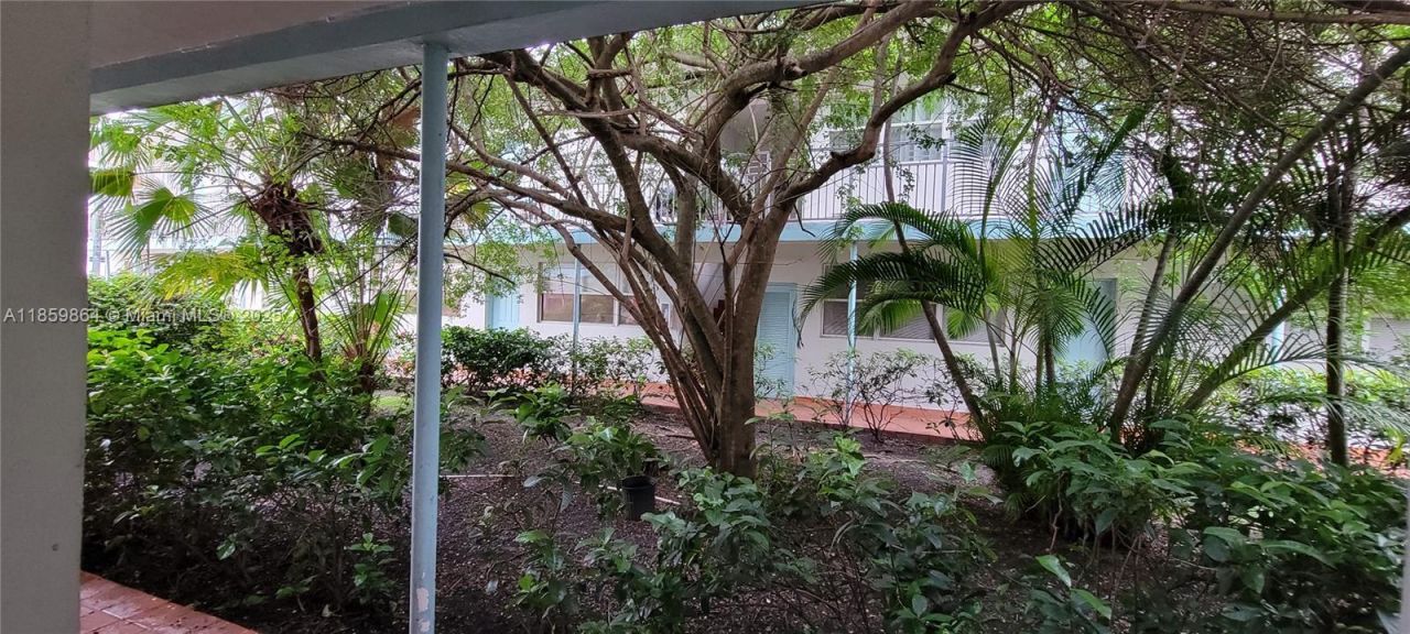 1265 Marseille Dr, Unit 31, Miami Beach, FL 33141 Photo