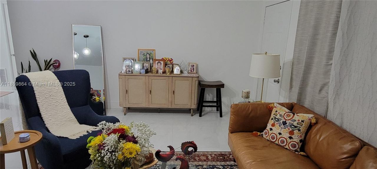 1265 Marseille Dr, Unit 31, Miami Beach, FL 33141 Photo