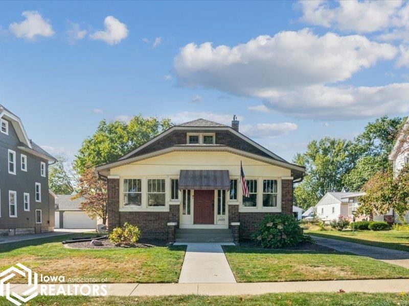 2035 Highland Avenue, Burlington, IA 52601 Main Photo