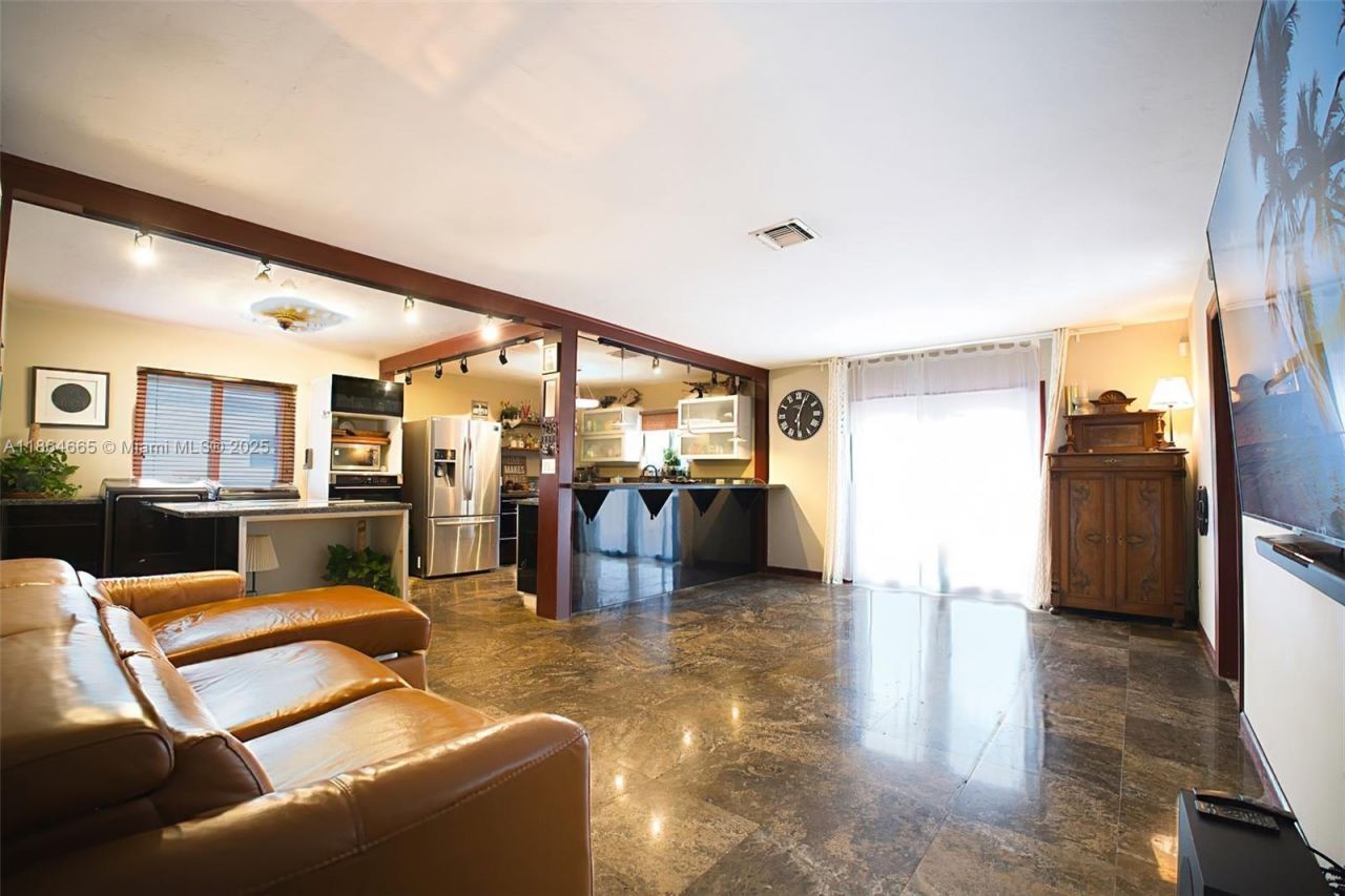 1923 Dewey St, Hollywood, FL 33020 Photo